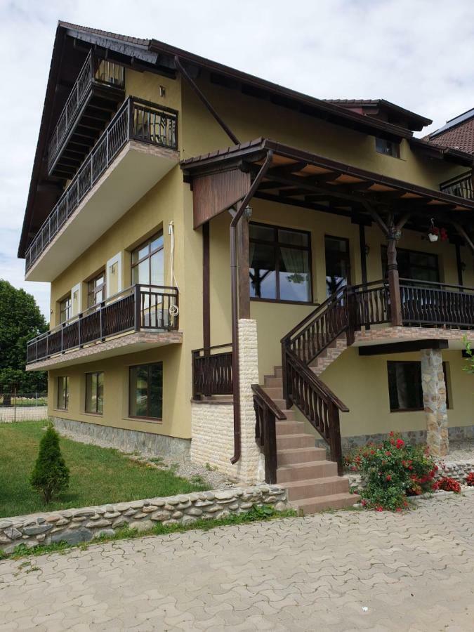 Pensiunea Roua Muntilor Sîmbăta de Sus Dış mekan fotoğraf